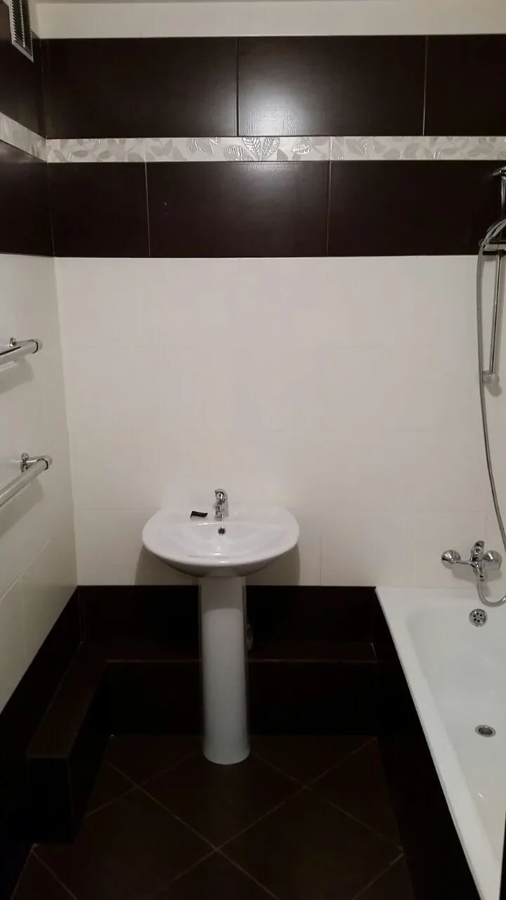 Ремонт санузла в Москве: ванна, плитка и раковина после отделки